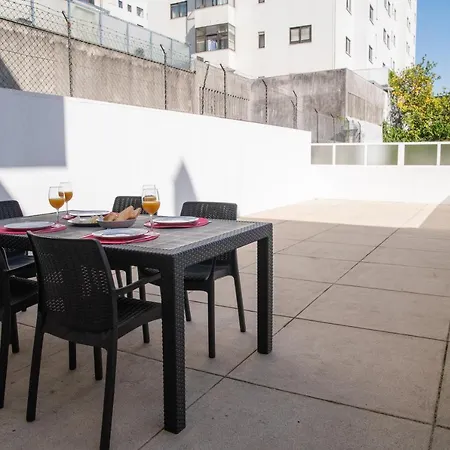 Апартаменты Portovivo Quental Terrace